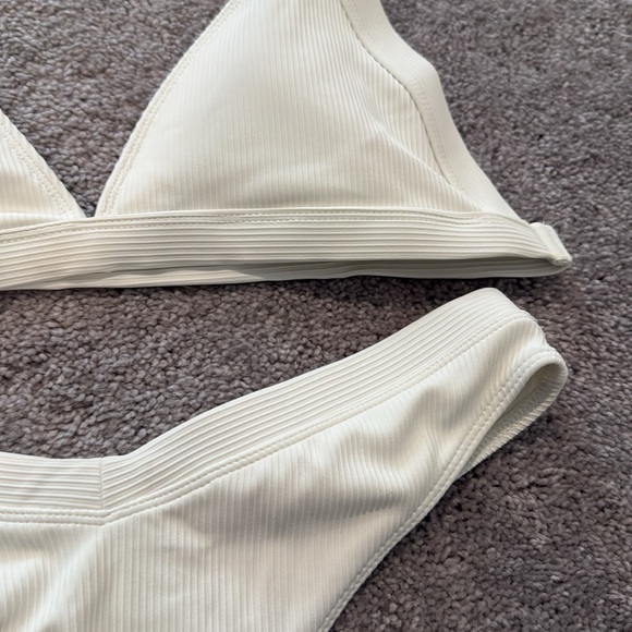 Cream ribbed bikini set - Picture 3 of 4